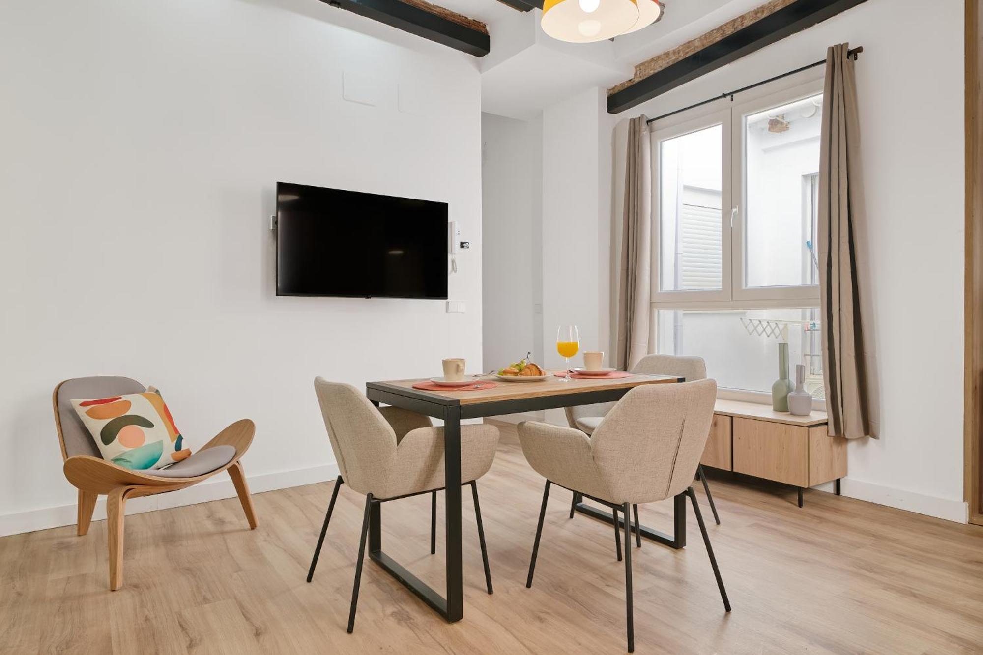 Palomar Apartment
